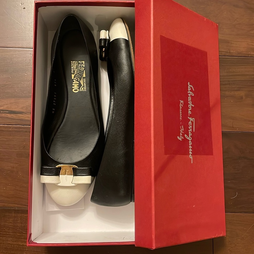 Salvatore Ferragamo Varina Black and White Color Block Ballet Flat